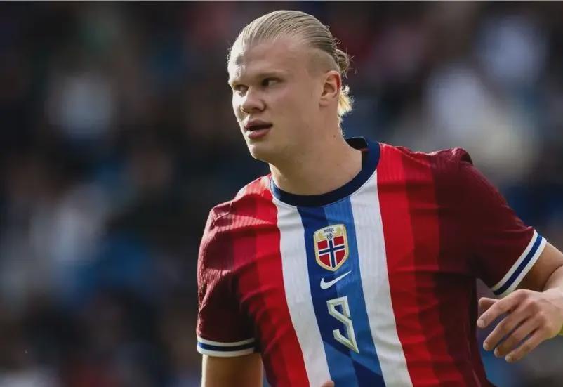 C罗未婚妻乔治娜点赞梅西妻子安东内拉夺冠帖