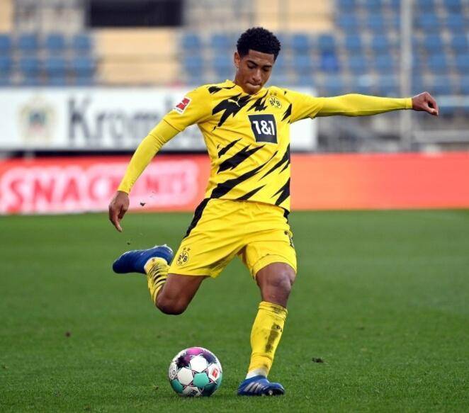 科隆vs法兰克福：卡明斯基、侯赛因巴希奇首发，格策、堂安律出战