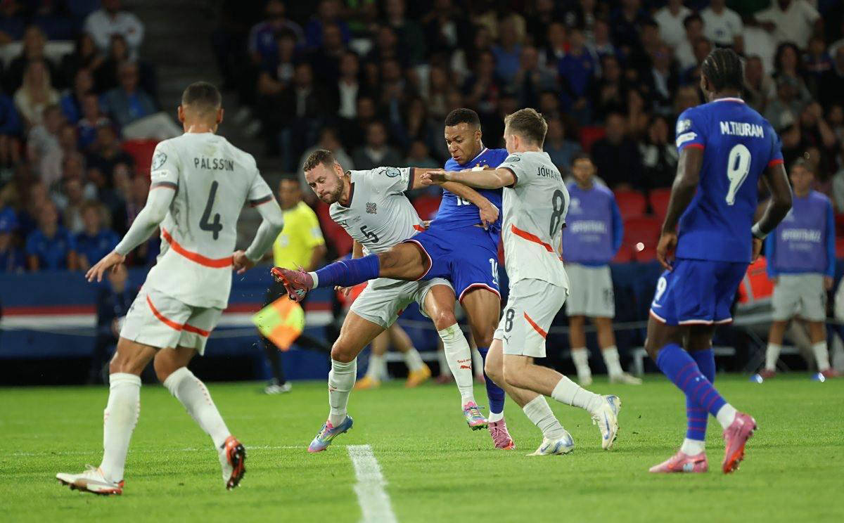 国安主场战平山东泰山