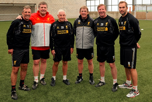 芬奇：主力球员上半场必须努力防守，他们打得太随意了