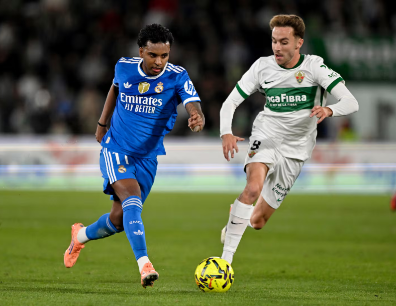 手感冰凉！麦克布莱德半场7中1仅拿2分1篮板2助攻