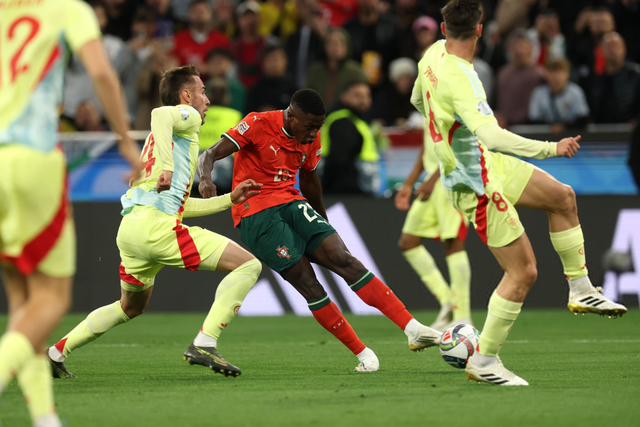 混团世界杯：国乒狂轰8-0横扫韩国！双王、栋曼立功，孙颖莎休战