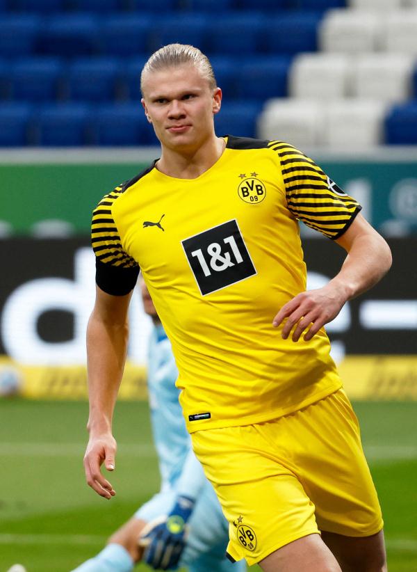 贴脸开大！祖巴茨罚球时，老鹰主场球迷高喊“保罗在哪里？”