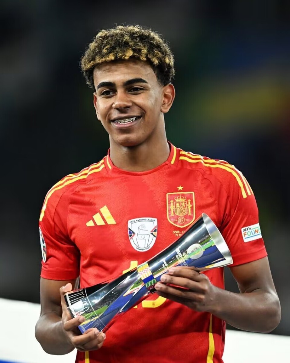 珀斯光荣vs西悉尼流浪者首发：巴巴洛塞斯领衔！塔加特、库尔在列