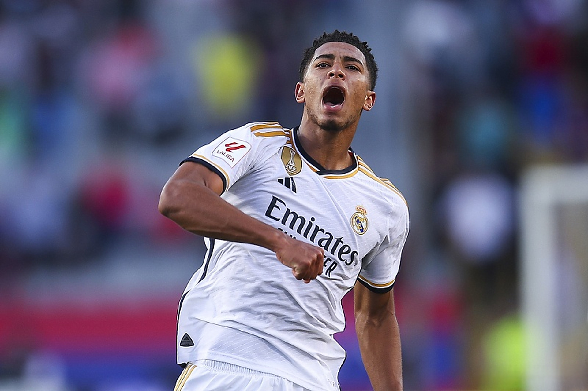 步行者和公牛均陷入困境，争夺季后赛资格，形势严峻。