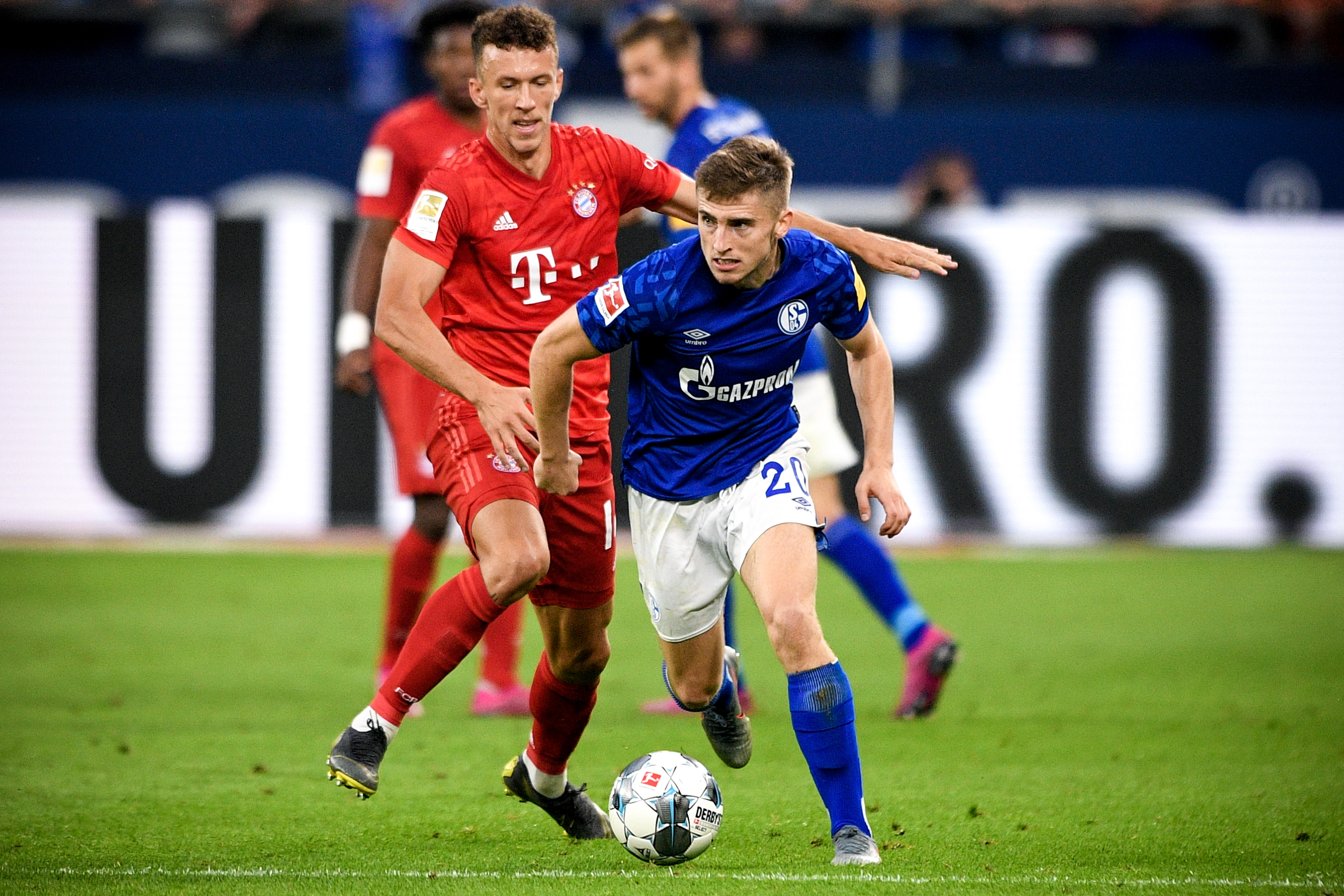 海港夺冠真相曝光！穆斯卡特硬刚挖角+3大对手集体送人头