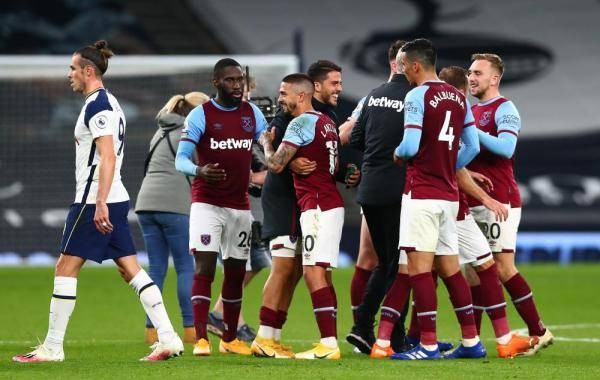 篮球湖人球员训练后心理状态良好