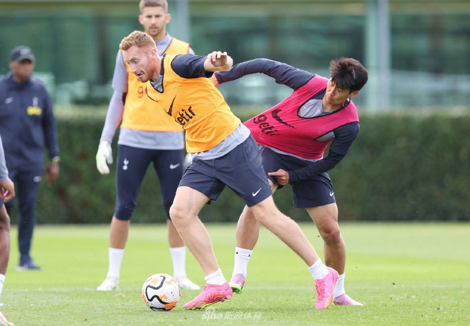 国际雪联大跳台世界杯云顶站单板滑雪男子决赛：苏翊鸣夺冠