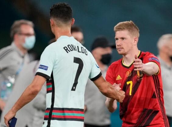 中超官方发2025赛季前四排名走势图：榜首共12次易主