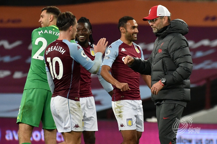 颜骏凌：和范德萨交换了联系方式，在儿时偶像面前踢球是圆梦