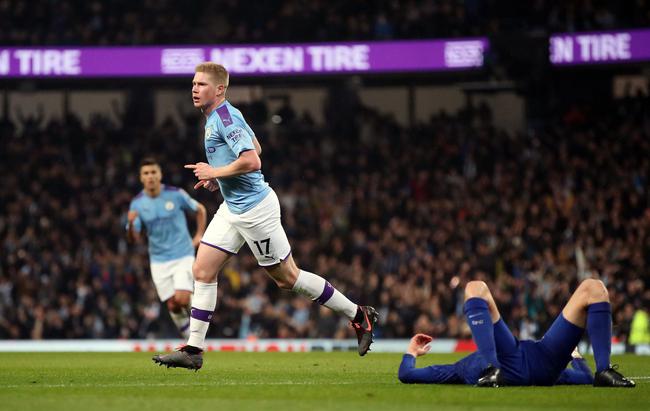 北京时间12月11日凌晨，皇马在欧冠联赛阶段第6轮主场1-2遭曼城逆转。