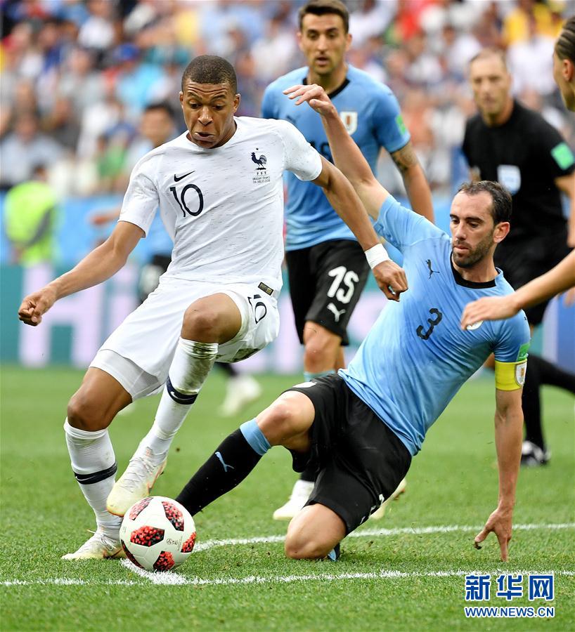 为什么现实中有很多门将踢球能踢到40岁以上，成熟期会比较漫长？