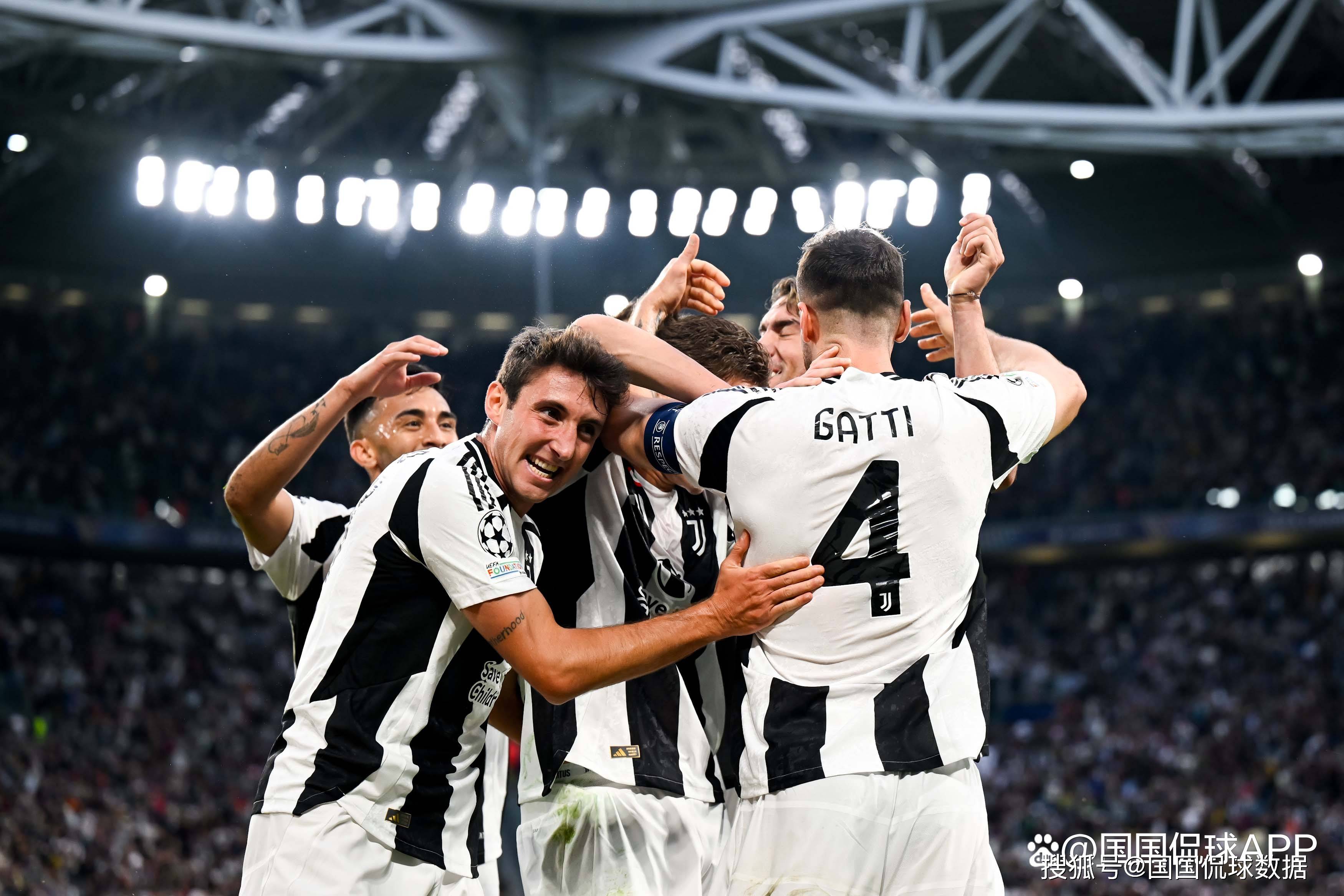 爱德华兹第三节7中5轰13分，带领森林狼追平比分