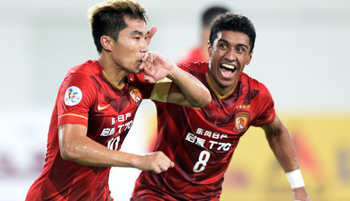 老头儿连续10场联赛踢满90分钟