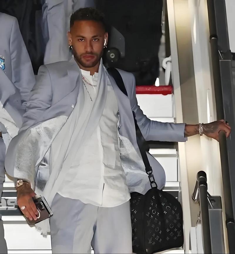 罗马诺：利物浦从未退出对伊萨克的谈判，但取决于纽卡的立场